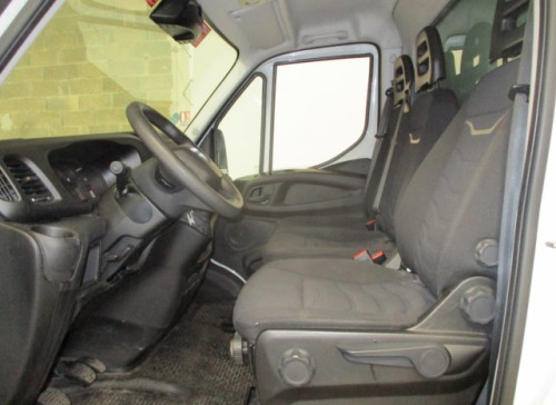 IVECO DAILY CHASSIS CABINE Nouveau CAB 35 C 16 EMP 4100 QUAD-LEAF BVM6