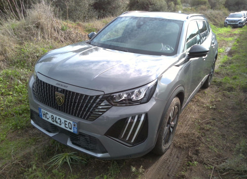 Peugeot 2008 Nouveau Hybrid 136 e-DCS6 Allure