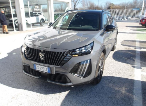Peugeot 2008 Nouveau Hybrid 136 e-DCS6 GT