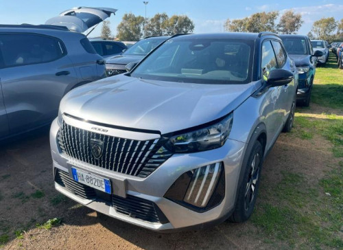 Peugeot 2008 Nouveau Hybrid 145 e-DCS6 GT