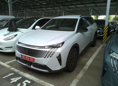 Peugeot 5008 Nouveau Hybrid 136 e-DCS6 Allure