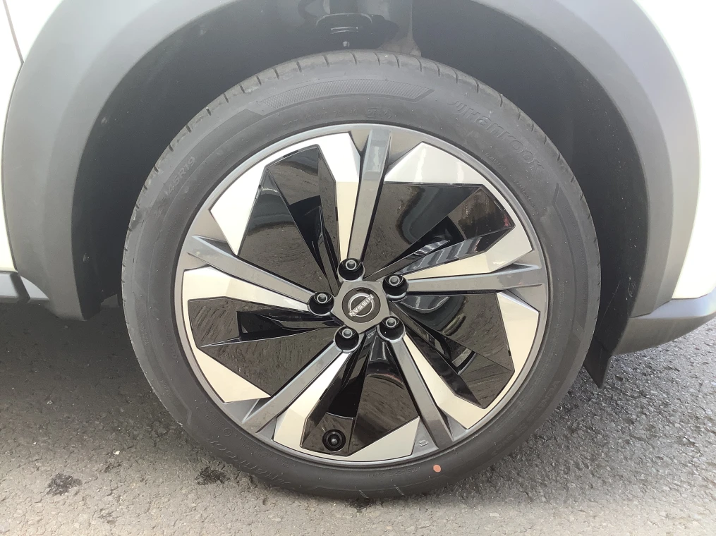 Nissan JUKE HYBRID 143 N-Connecta
