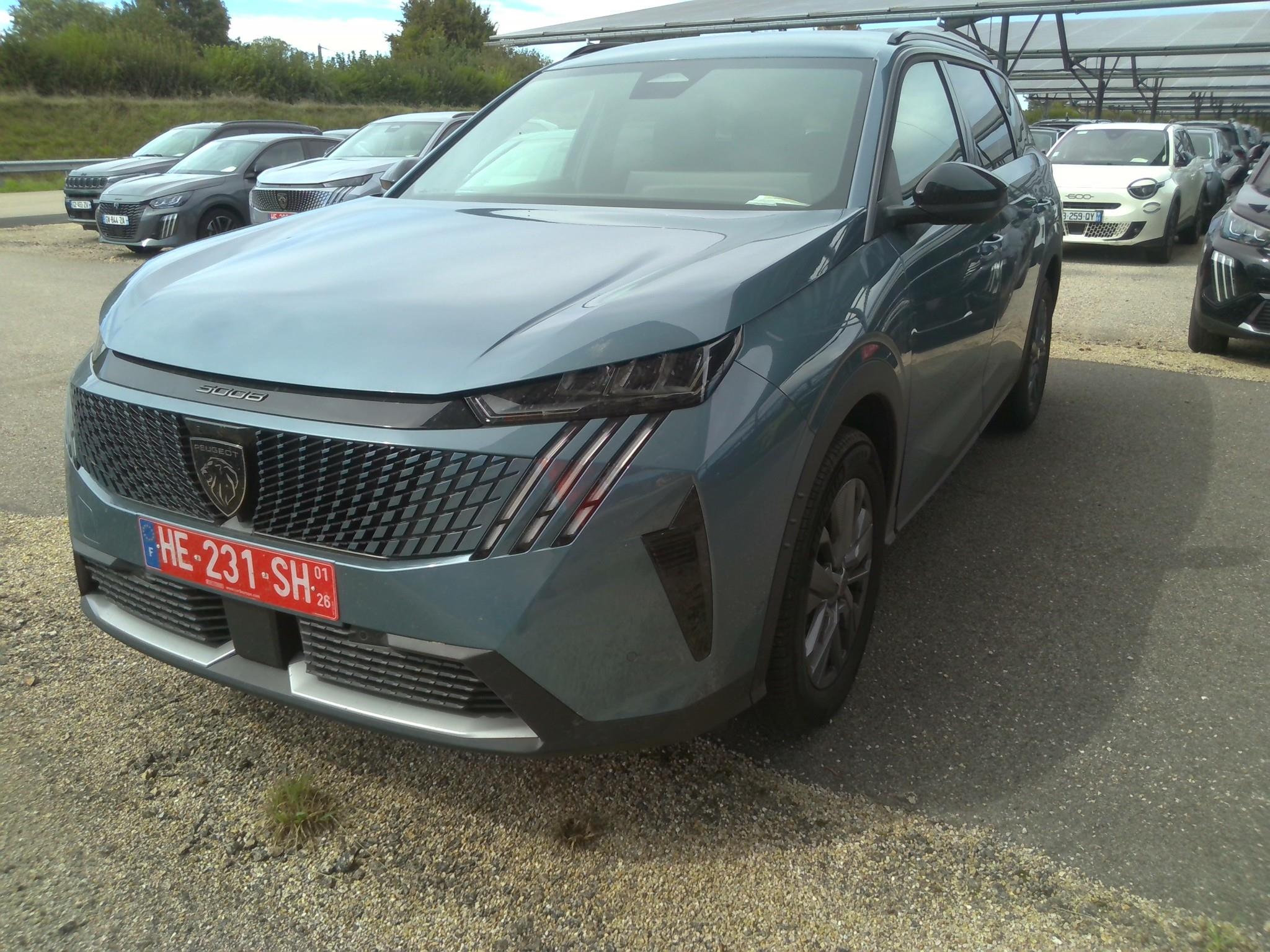 PEUGEOT 5008
