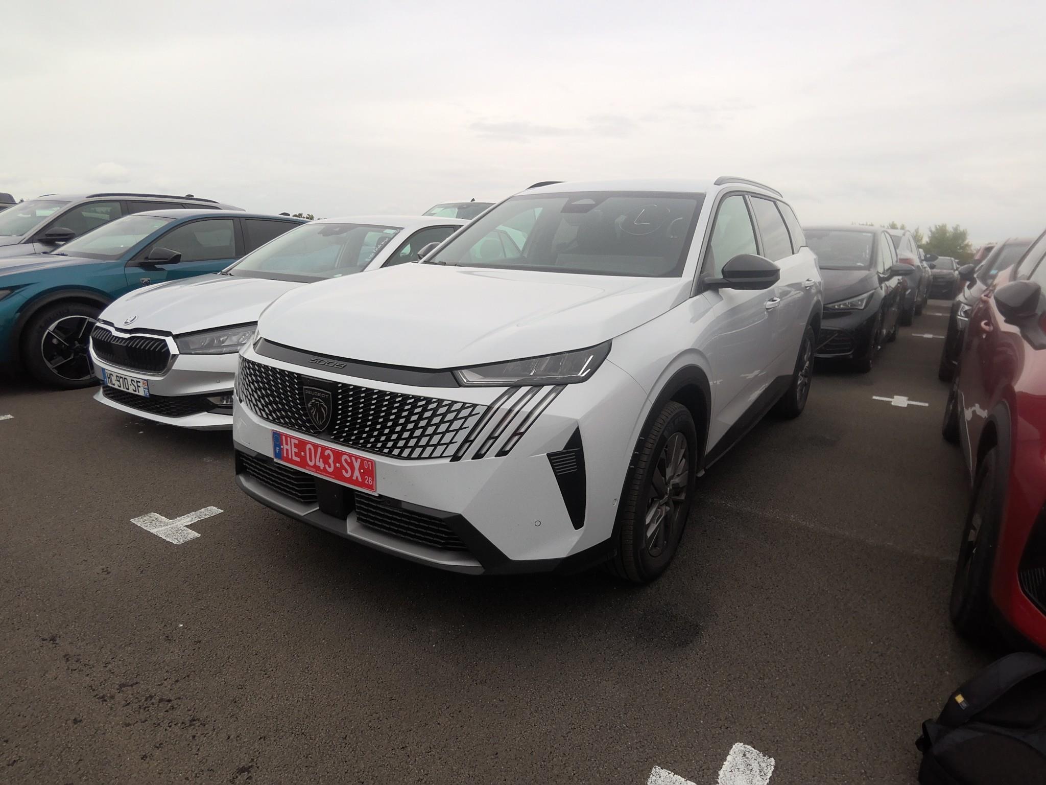 PEUGEOT 5008