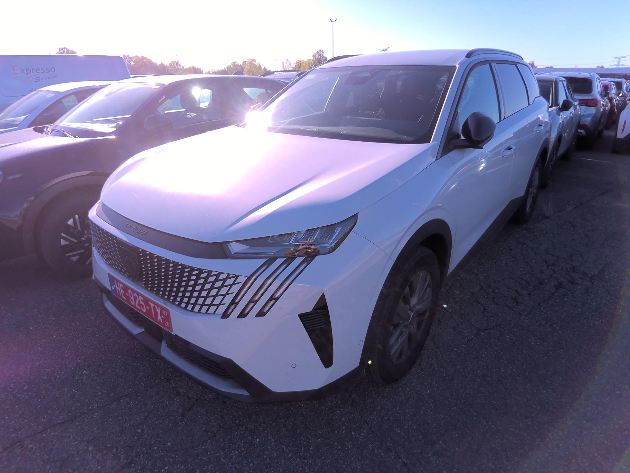 Peugeot 5008 Hybrid 145 ch e-DCS6 Allure