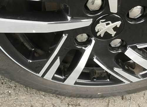 Peugeot 208 PureTech 100 S&S BVM6 Allure
