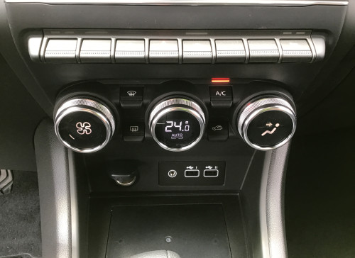 Renault CAPTUR mild hybrid 140 EDC Techno