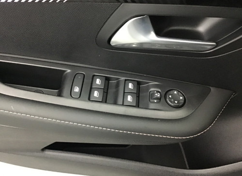 Peugeot 208 Nouvelle Hybrid 110 e-DCS6 Allure