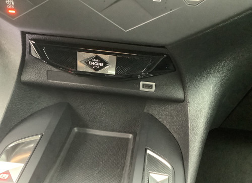 DS DS 3 Nouveau PureTech 130 EAT8 Performance Line