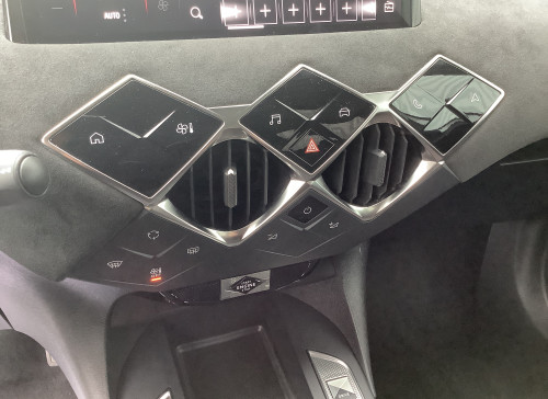 DS DS 3 Nouveau PureTech 130 EAT8 Performance Line