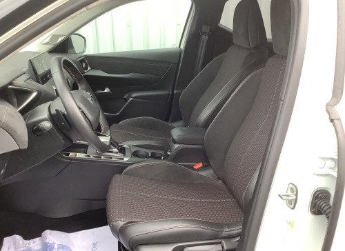 DS DS 3 Nouveau PureTech 130 EAT8 Performance Line