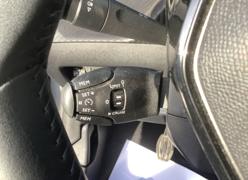 Peugeot 208 Nouvelle PureTech 100 S&S BVM6 Active