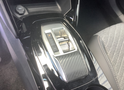 Peugeot 2008 Nouveau Hybrid 145 e-DCS6 Allure
