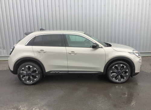 Fiat 600 Nouvelle T-Gen 3 1.2 Hybrid 110ch eDCT6 La Prima