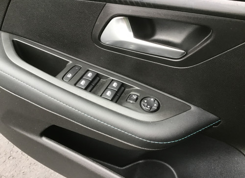 Peugeot 208 PureTech 100 S&S BVM6 Allure Pack