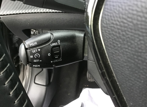 Peugeot 208 PureTech 100 S&S BVM6 Active