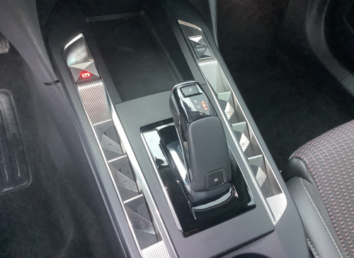 DS DS 3 Nouveau PureTech 130 EAT8 Performance Line