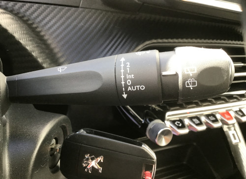 Peugeot 2008 PureTech 100 S&S BVM6 Active