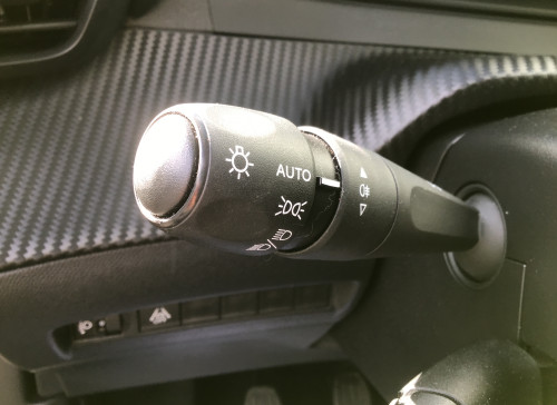 Peugeot 2008 PureTech 100 S&S BVM6 Active