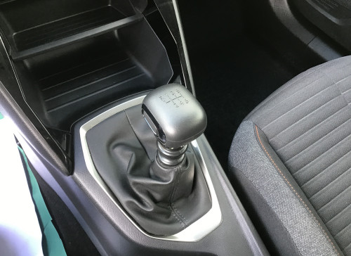 Peugeot 2008 PureTech 100 S&S BVM6 Active