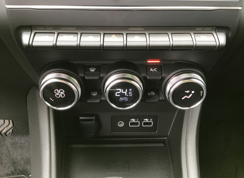Renault CAPTUR mild hybrid 140 EDC Techno