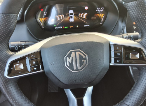 MG ZS Nouveau 1.5 L Hybrid+ 197 ch Luxury