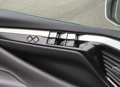 DS DS 4 Nouvelle BlueHDi 130 EAT8 Cross Rivoli