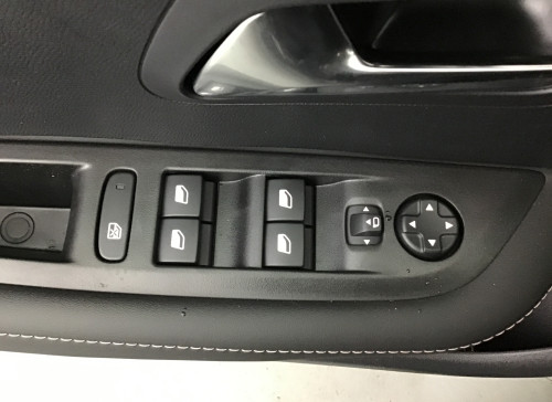 Peugeot 208 Nouvelle Hybrid 136 e-DCS6 Allure