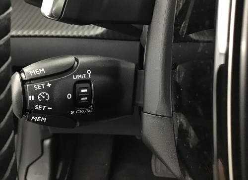 Peugeot 208 Nouvelle Hybrid 136 e-DCS6 Allure