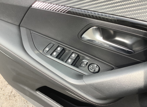 Peugeot 2008 Nouveau Hybrid 145 e-DCS6 Allure