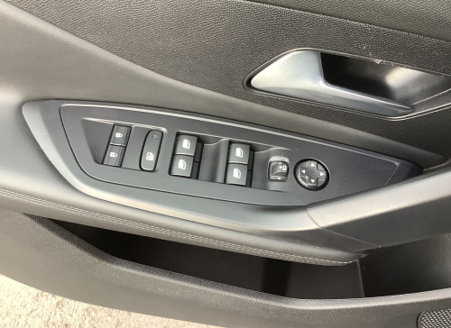 Peugeot 308 SW Hybrid 145 e-DCS6 Allure