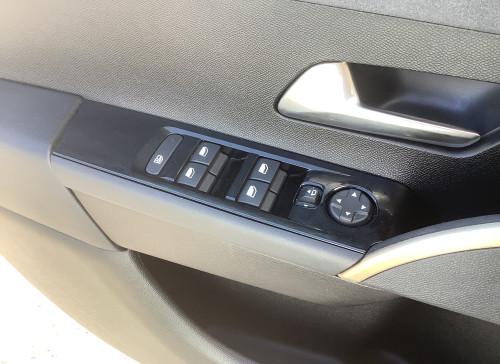 Lancia YPSILON Nouveau 1.2 Ibrida 100ch eDCT6 LX