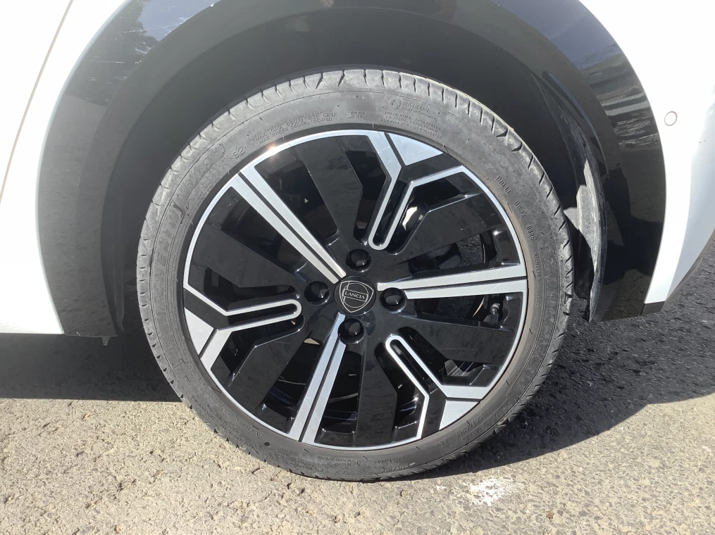 Lancia YPSILON 1.2 Ibrida 100ch eDCT6 LX