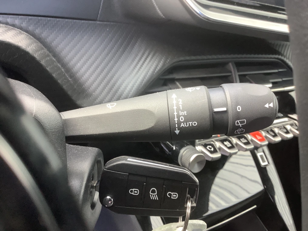 Peugeot 2008 100 S&S BVM6 Allure