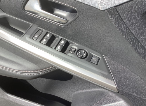 Peugeot 3008 Nouveau Hybrid 136 e-DCS6 Allure