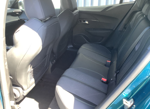 Peugeot 2008 Nouveau Hybrid 145 e-DCS6 GT