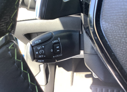 Peugeot 2008 Nouveau Hybrid 145 e-DCS6 GT