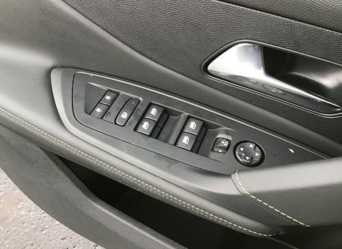 Peugeot 308 Nouvelle PureTech 130ch S&S EAT8 GT
