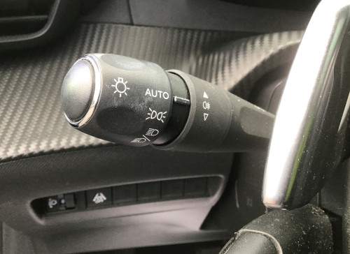 Peugeot 208 PureTech 100 S&S EAT8 Allure