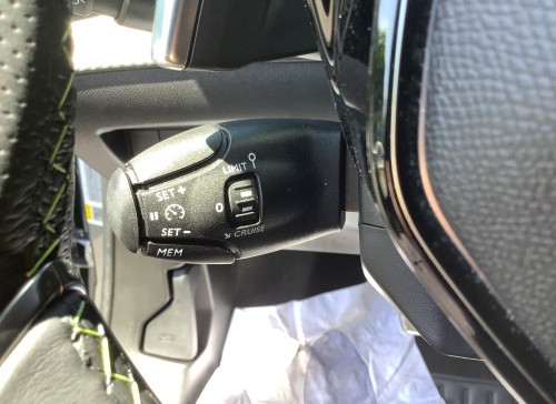 Peugeot 2008 Nouveau Hybrid 145 e-DCS6 GT
