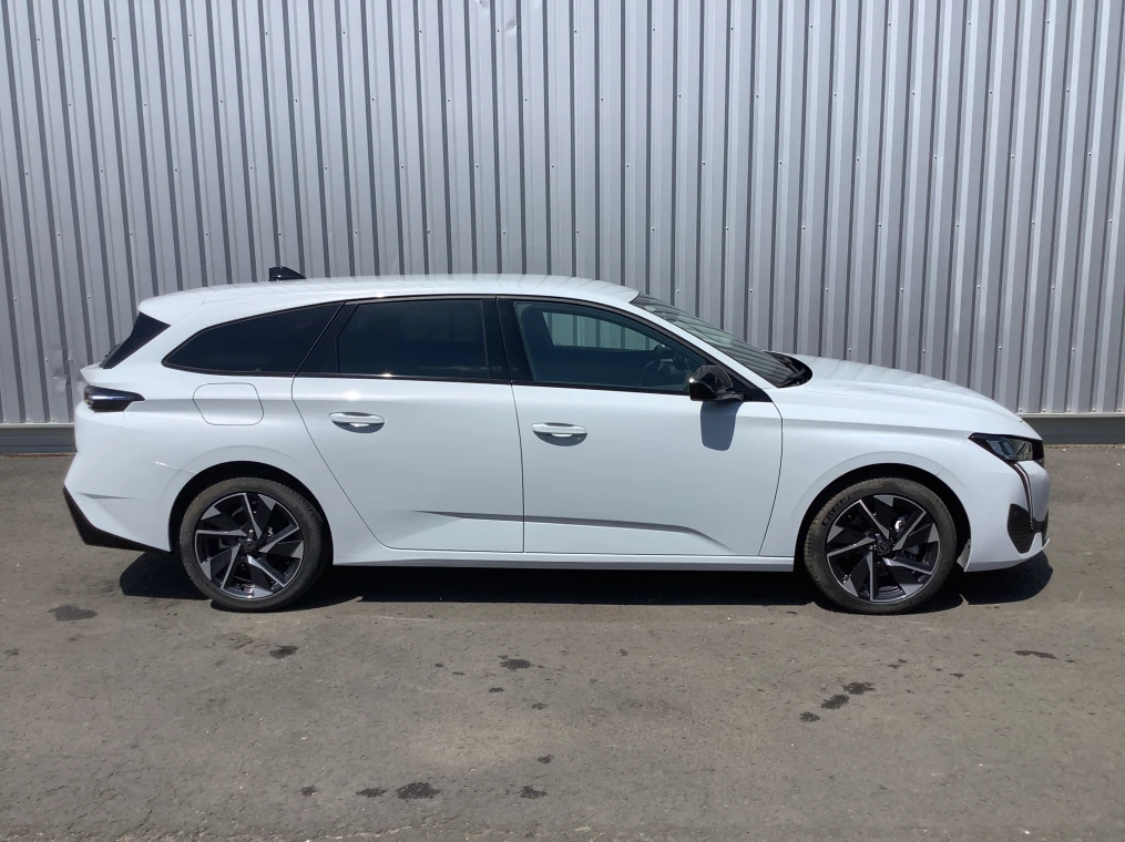Peugeot 308 SW Hybrid 145 e-DCS6 Allure