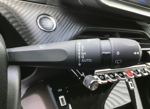 Peugeot 208 PureTech 100 S&S BVM6 Allure