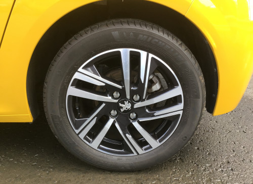 Peugeot 208 PureTech 100 S&S BVM6 Allure