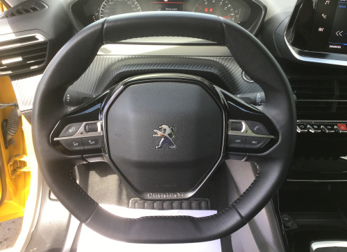 Peugeot 208 PureTech 100 S&S BVM6 Allure
