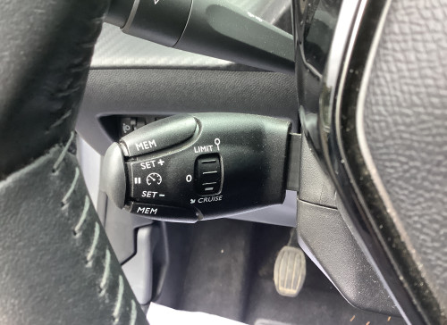 Peugeot 208 Nouvelle PureTech 100 S&S BVM6 Active