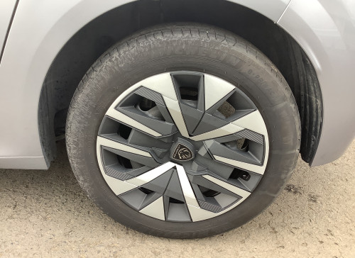 Peugeot 208 Nouvelle PureTech 100 S&S BVM6 Active