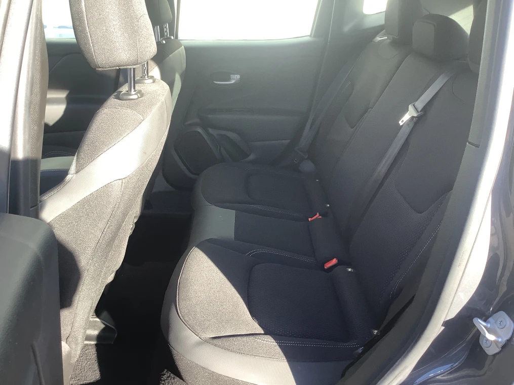 Jeep RENEGADE 1.5 Turbo T4 130 ch BVR7 e-Hybrid Altitude
