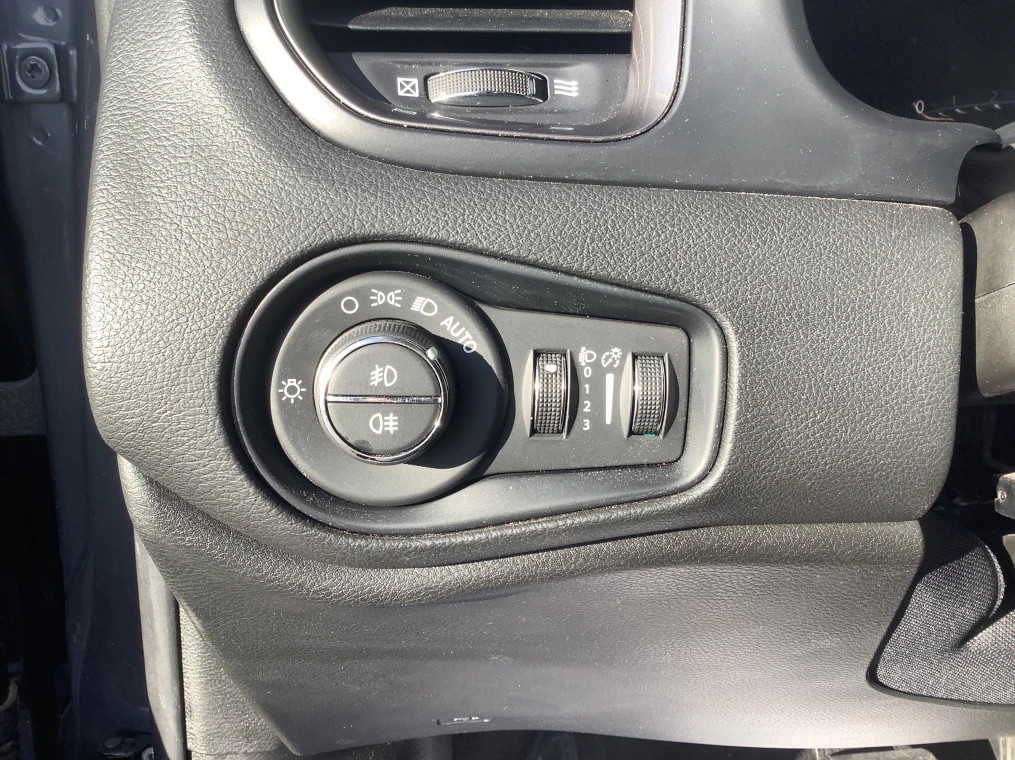 Jeep RENEGADE 1.5 Turbo T4 130 ch BVR7 e-Hybrid Altitude