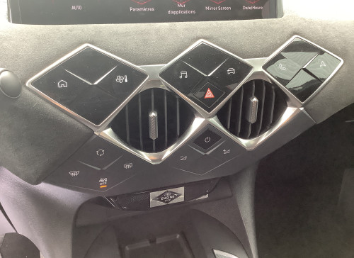 DS DS 3 Nouveau PureTech 130 EAT8 Performance Line