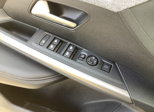 Peugeot 3008 Nouveau Hybrid 136 e-DCS6 Allure